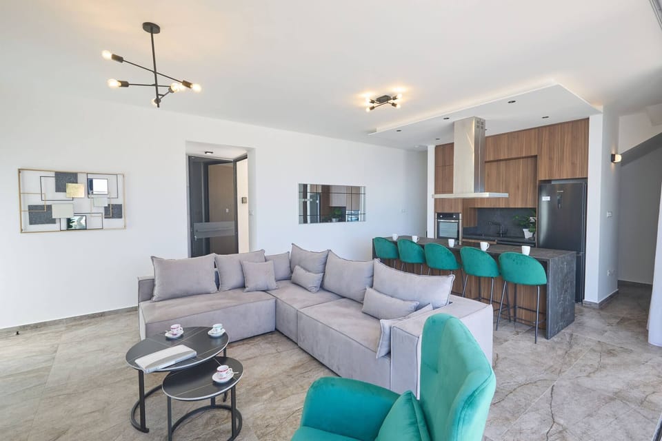 Villa, 4 Bedrooms, Private Pool, Garden View | Living room