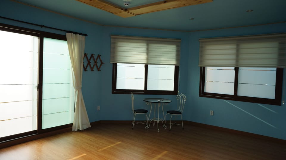 Basic Room, Balcony, Sea View | Interior