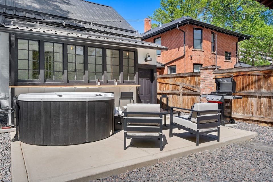 House, Multiple Beds, Hot Tub, Garden View (Little Luxe Retreat) | Terrace/patio
