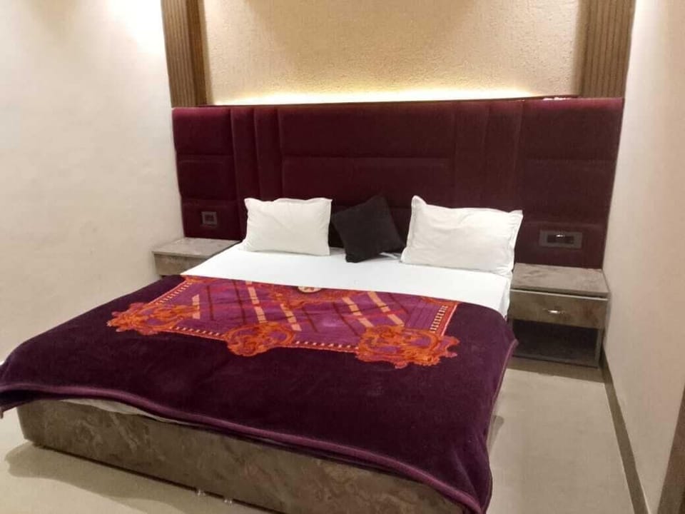 Deluxe Rooms With Balcony