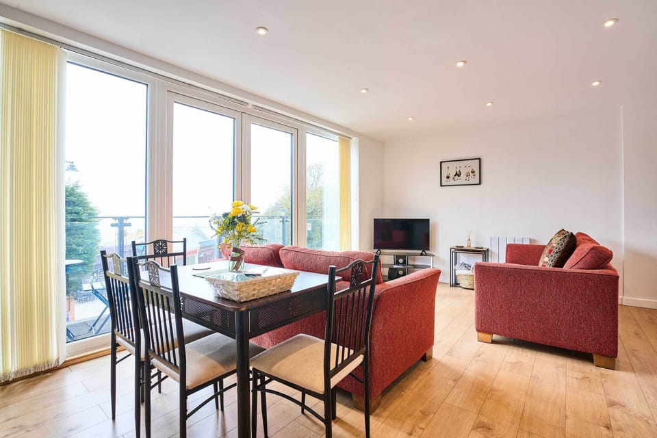 2B Hamilton Road, Felixtowe - Host & Stay