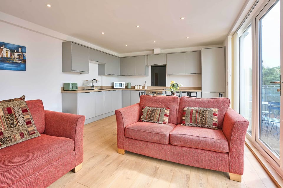 2B Hamilton Road, Felixtowe - Host & Stay