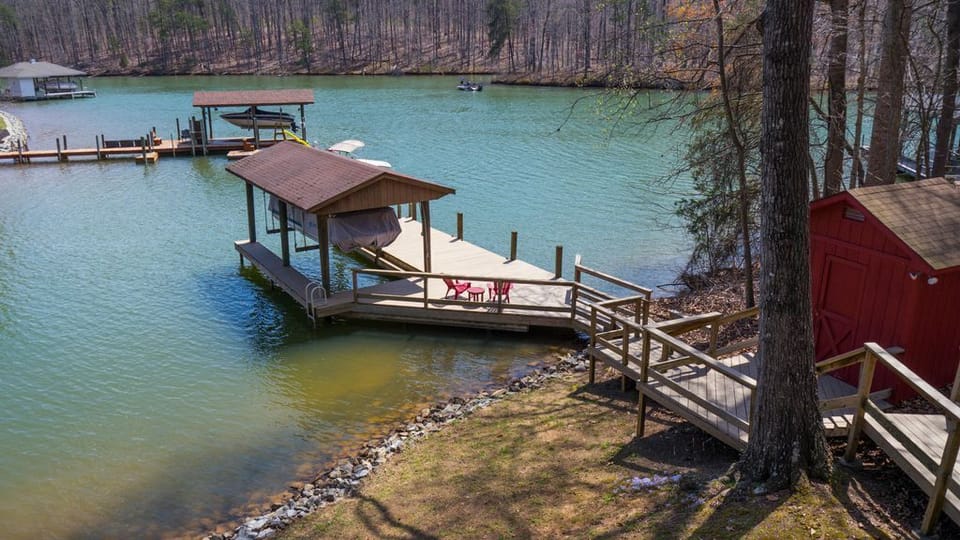 Dock