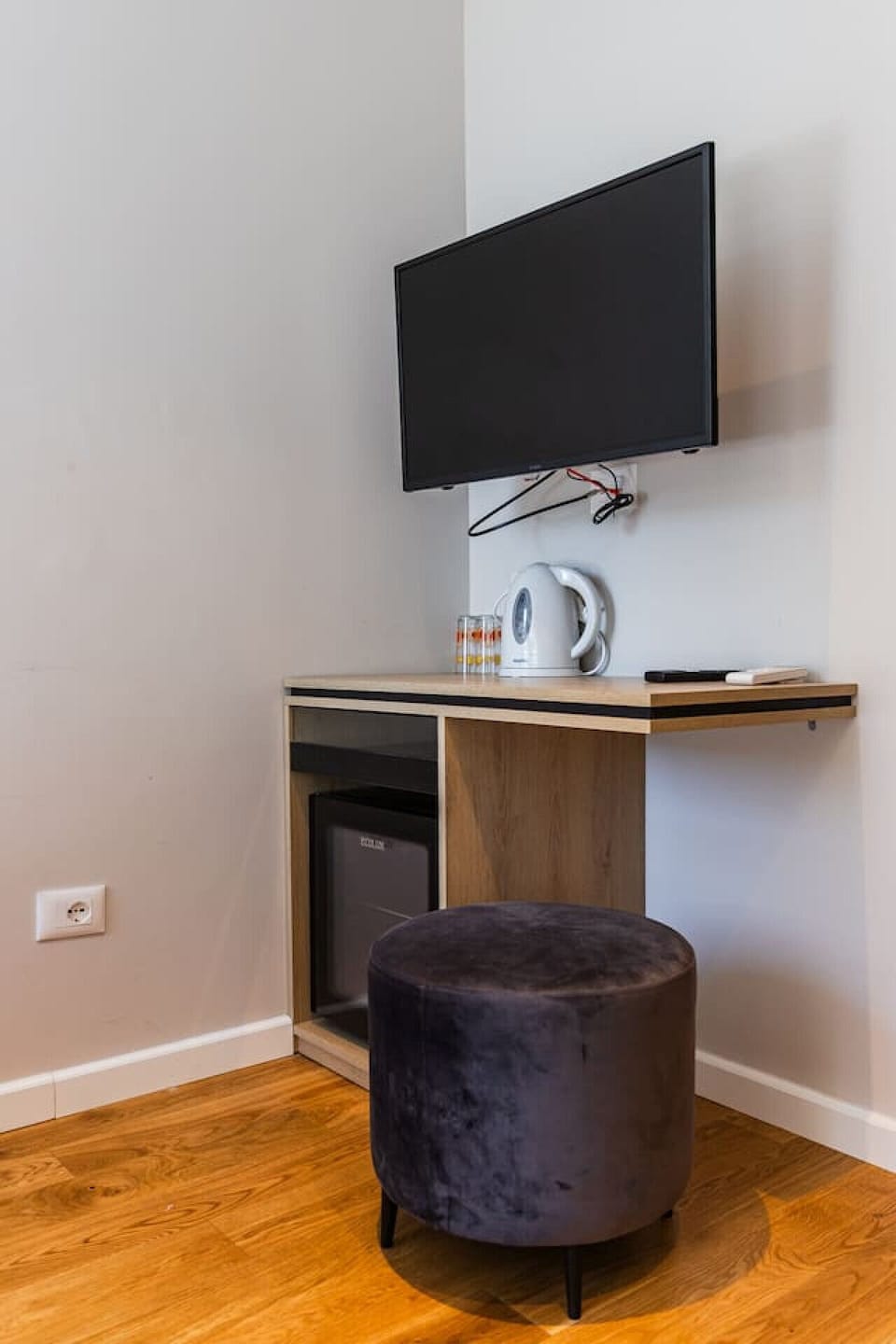 Bedroom details
