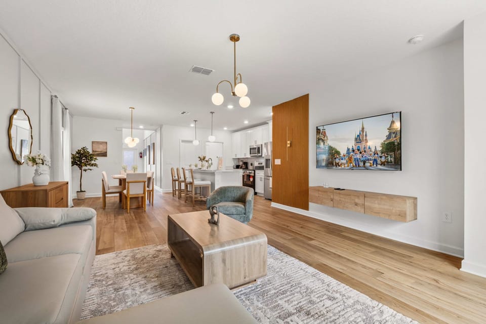 House | 5 bedrooms, high-speed internet