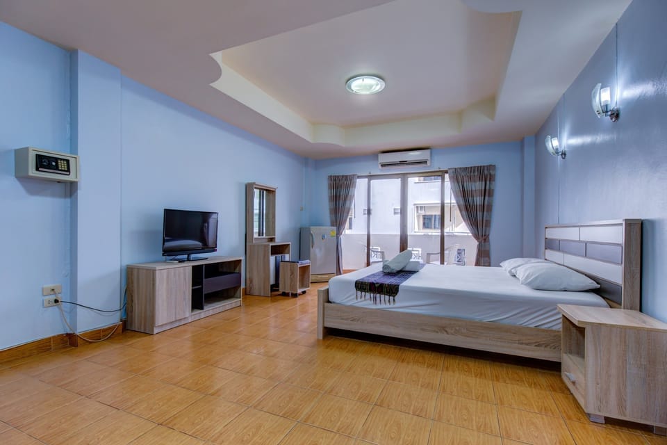 Superior Room, Balcony | In-room safe, desk, free WiFi, bed sheets