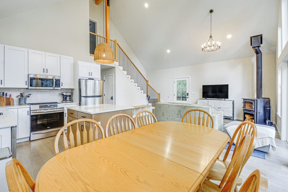 House (3 Bedrooms) | Interior