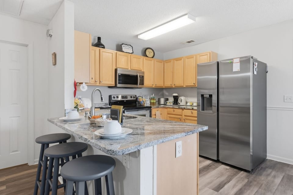 House, 4 Bedrooms | Private kitchen | Coffee/tea maker, fridge, oven, toaster