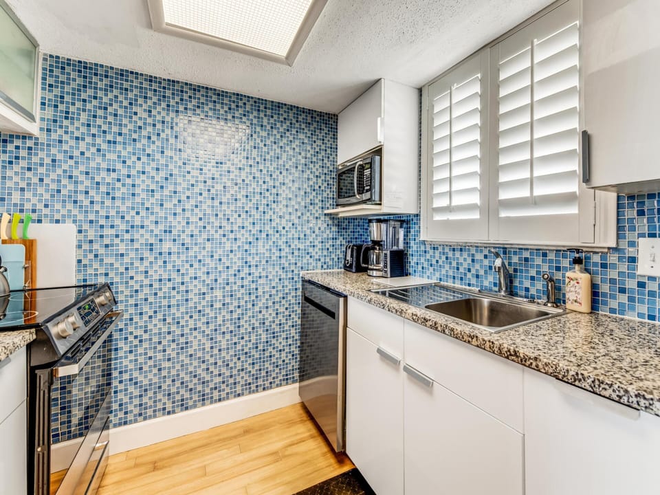 Fully Equipped Kitchen with Stainless Steel Appliances