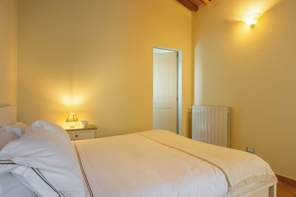 Autumn, Bedroom, Spring, Summer