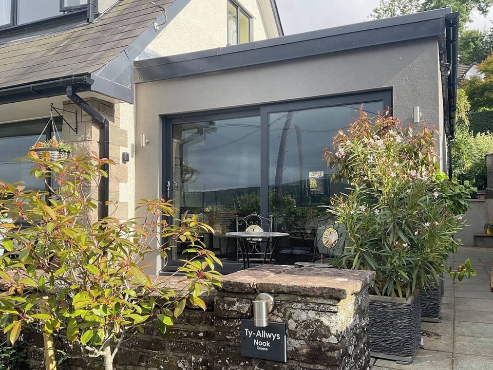 Studio, 1 Bedroom, Terrace, Mountain View | Outdoor dining