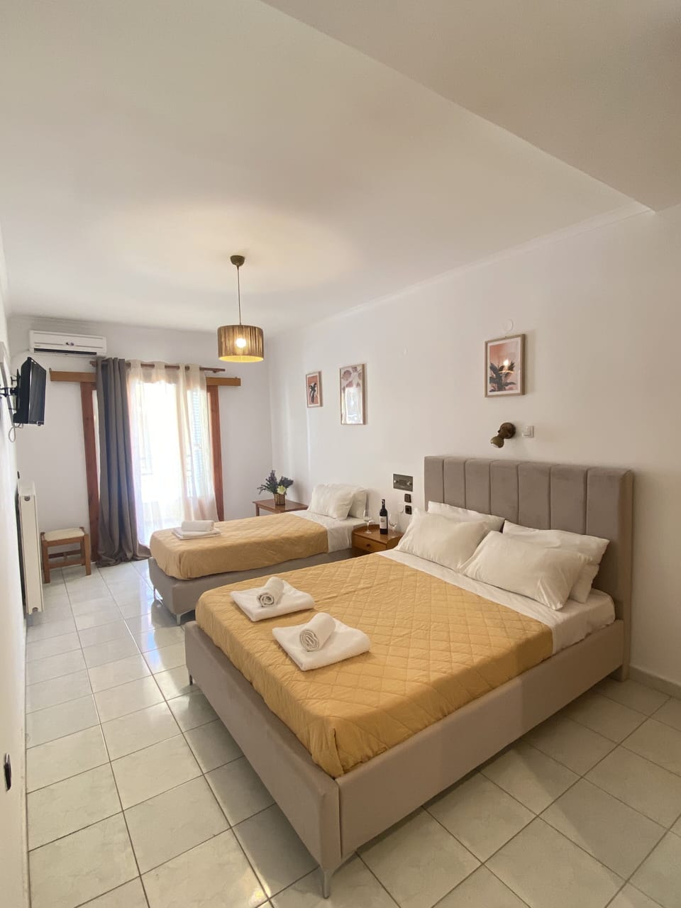 Triple Room | Desk, soundproofing, free WiFi, bed sheets