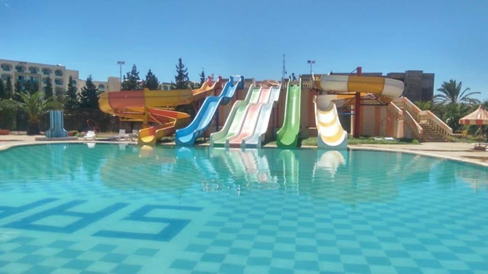 Seasonal outdoor pool
