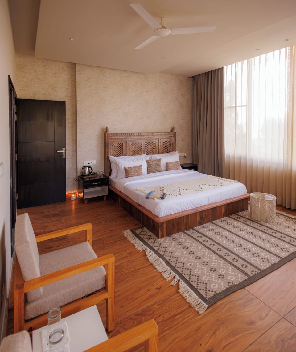 Luxury Room, Balcony, Mountain View | Desk, free WiFi