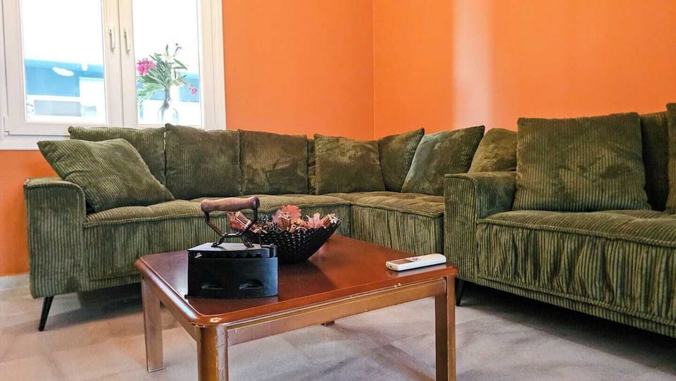 Deluxe House, Non Smoking | Living area