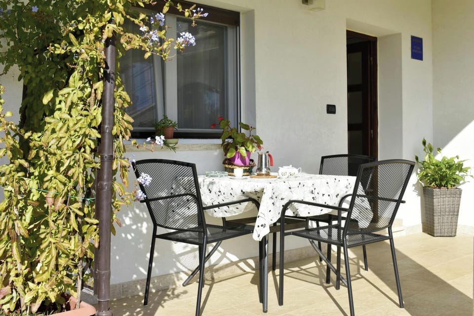 Apartment, 1 Bedroom, Patio, Garden View | Balcony