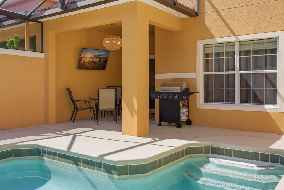 Private pool