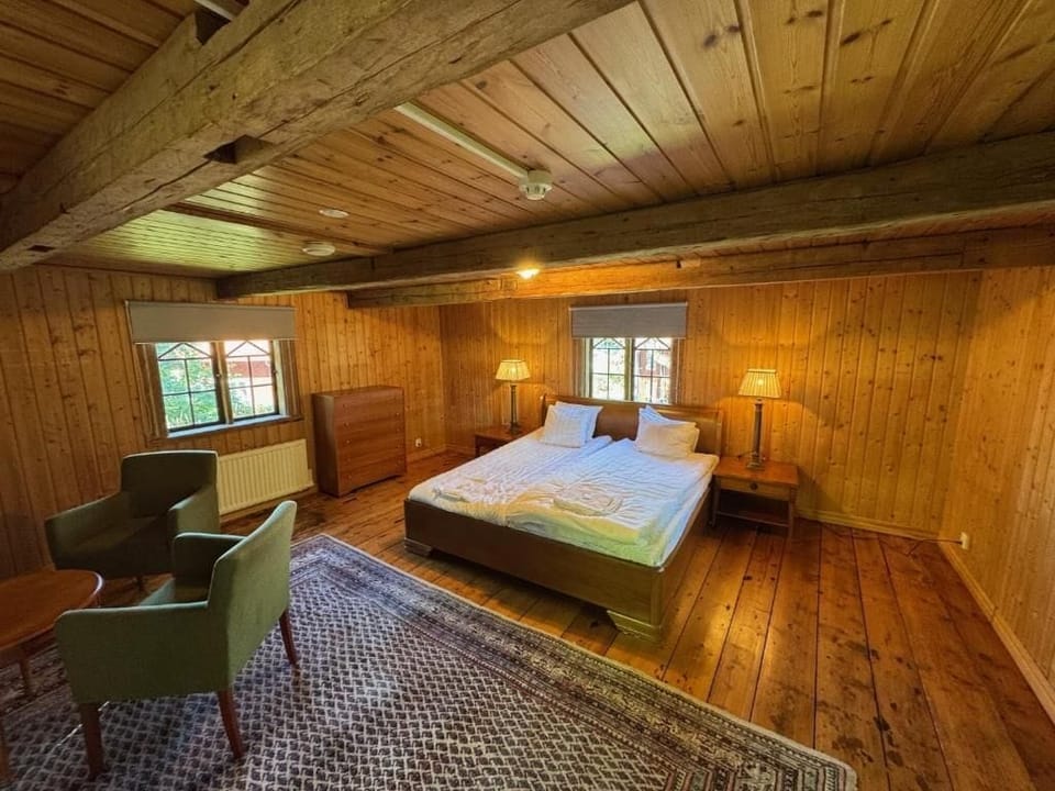 Classic Cabin, Garden View
