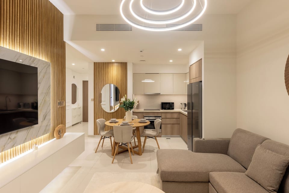 Apartment, Balcony, City View | Interior