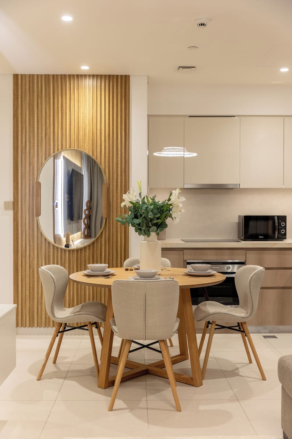 Apartment, Balcony, City View | Dining