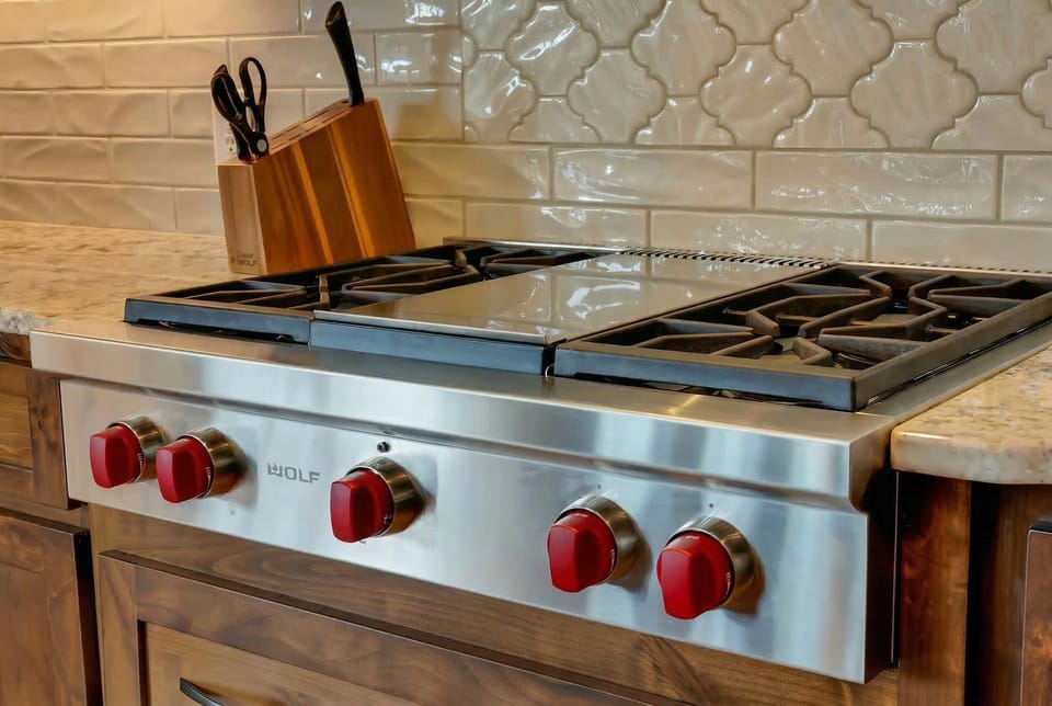 From sunrise pancakes to midnight snacks, this stovetop is ready for all your delicious vacation creations.
