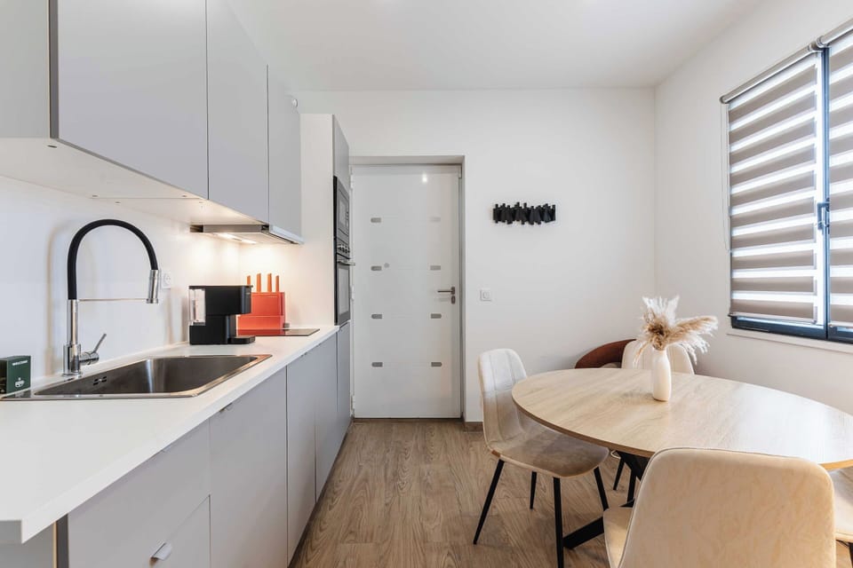 Apartment | Private kitchen | Coffee/tea maker, fridge, microwave, oven