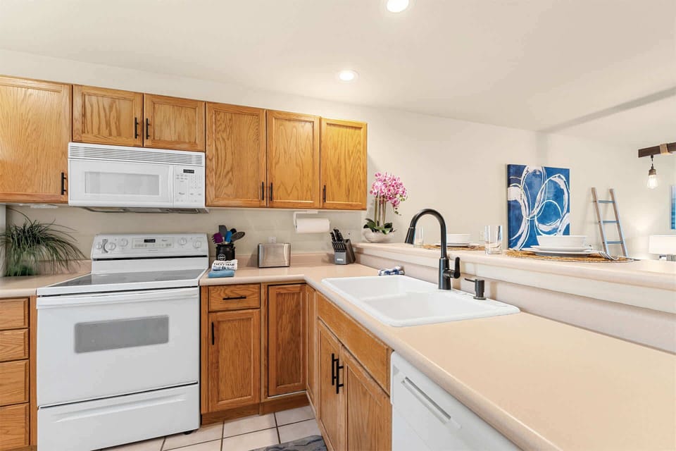The open kitchen is well equipped for an unforgettable getaway​