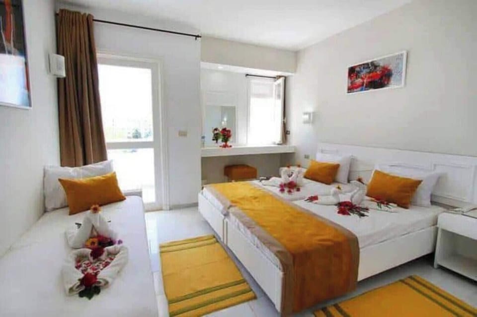 Basic Double Room | In-room safe, free WiFi, bed sheets