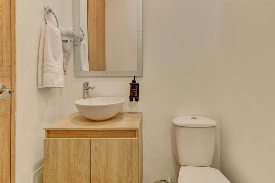 Clean and modern bathroom