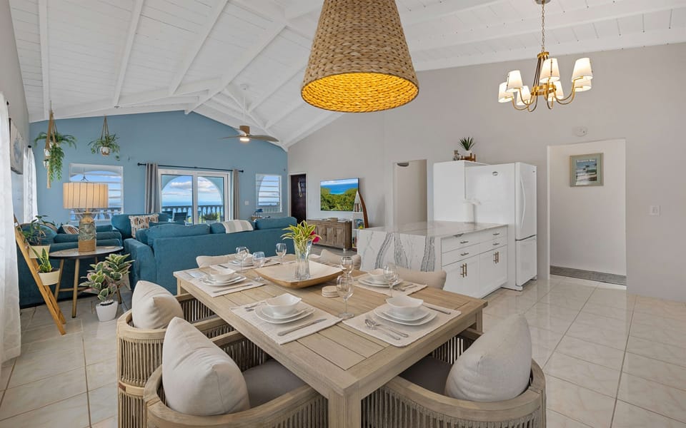 Spacious layout between the kitchen, dining, and living area
