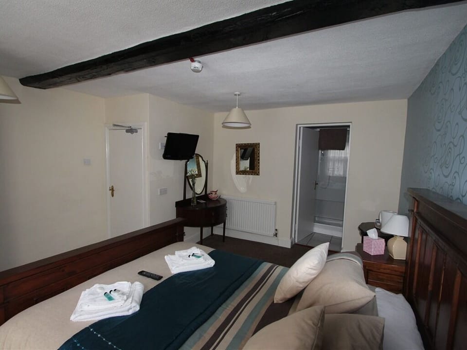 Double Room, Ensuite | Iron/ironing board