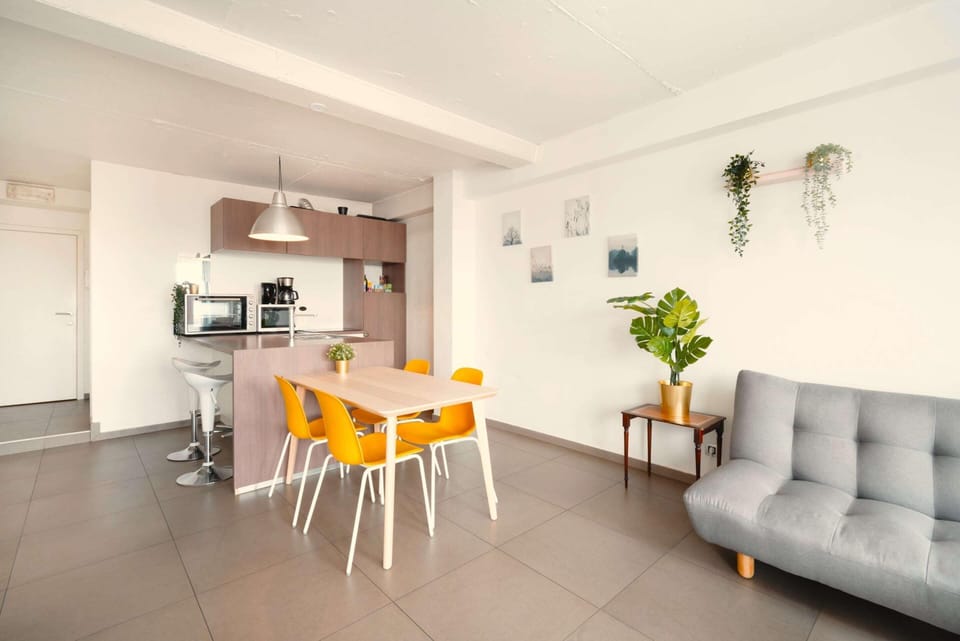 Apartment | Dining