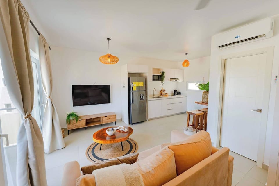 Apartment, 1 Bedroom, Accessible | Living room