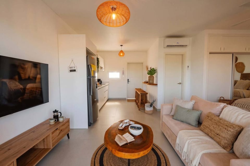 Apartment, 1 Bedroom, Accessible | Living room