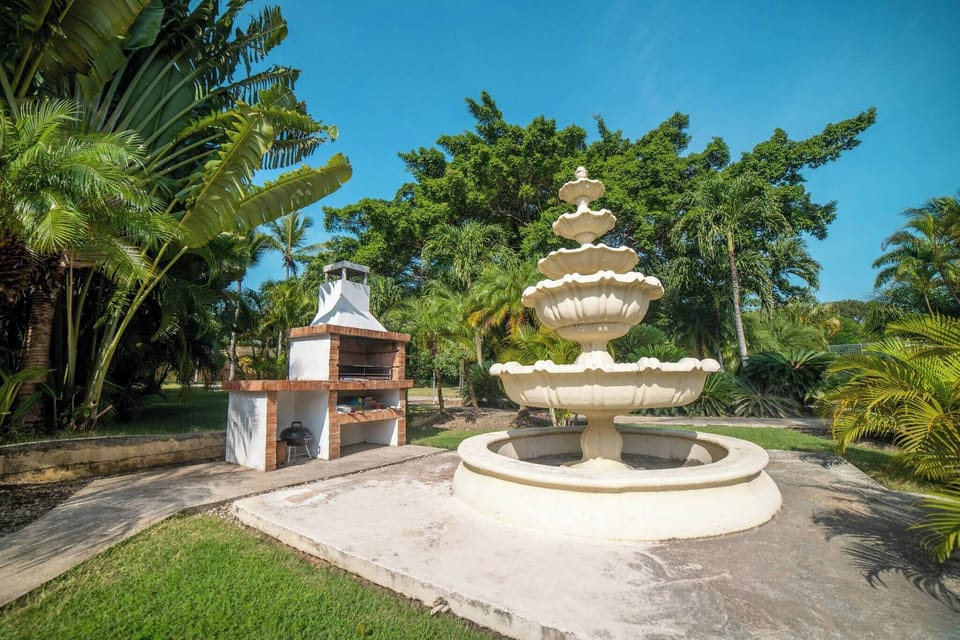 Condo, 1 Bedroom, Patio | Property grounds