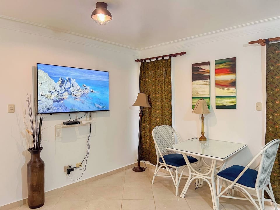Condo, 1 Bedroom, Patio | Dining