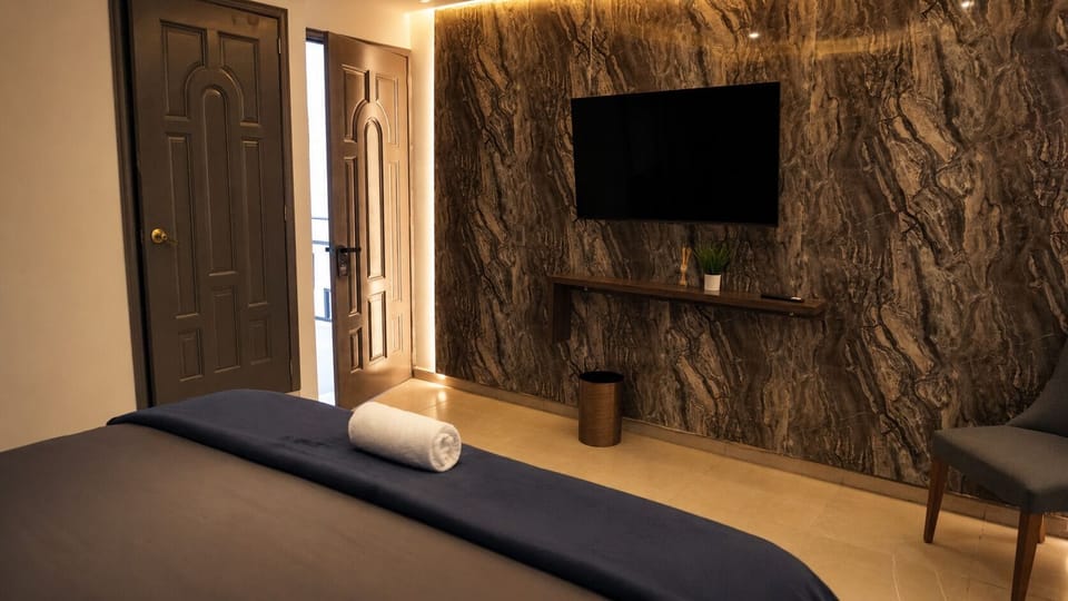 Family Room, Balcony, Resort View | WiFi (free)