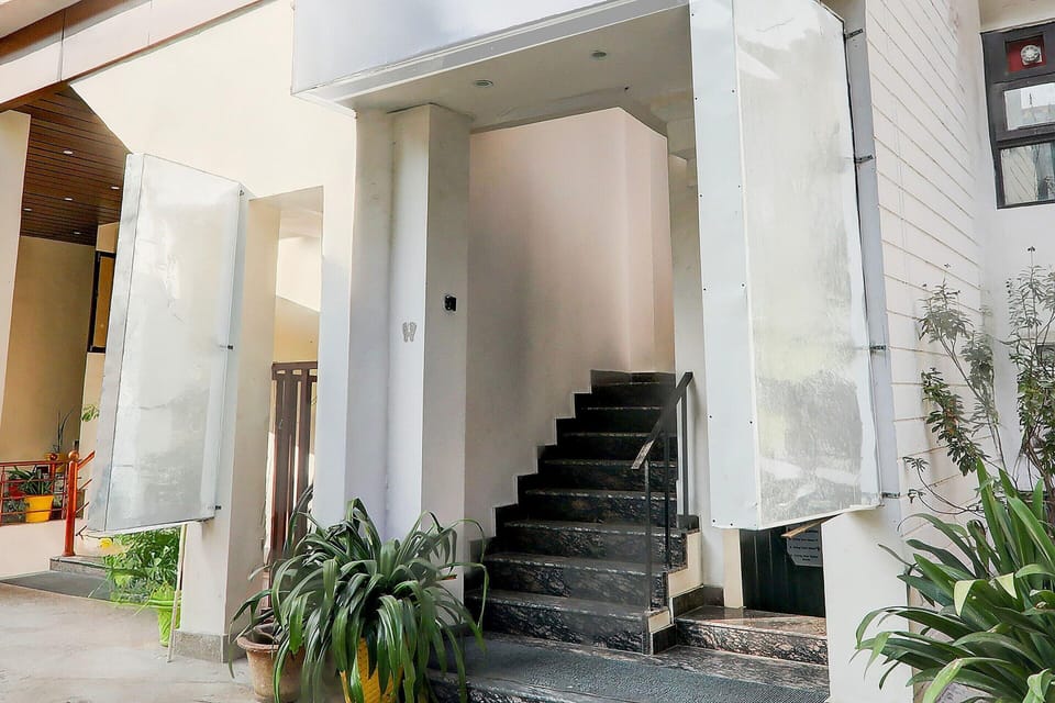 House | Reception