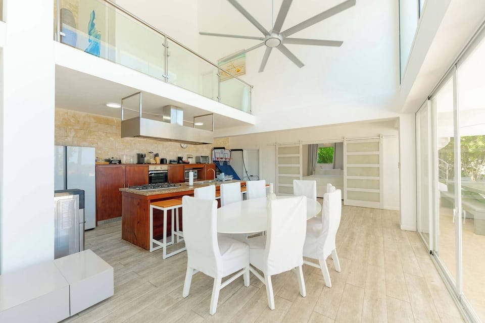 Villa, 5 Bedrooms, Accessible, Private Pool | Dining