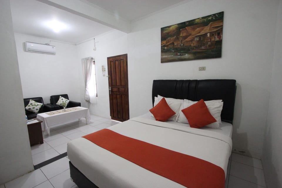 Executive Double Room | Desk, laptop workspace, WiFi (free)