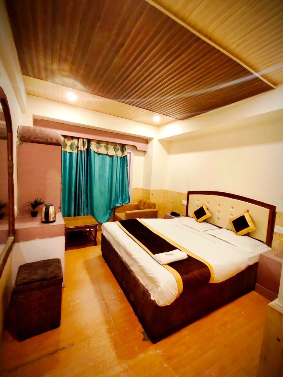 Deluxe Double Room, City View | Desk, free WiFi