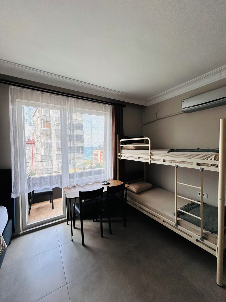 Desk, laptop workspace, free WiFi