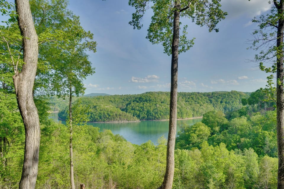 Views of Dale Hollow Lake