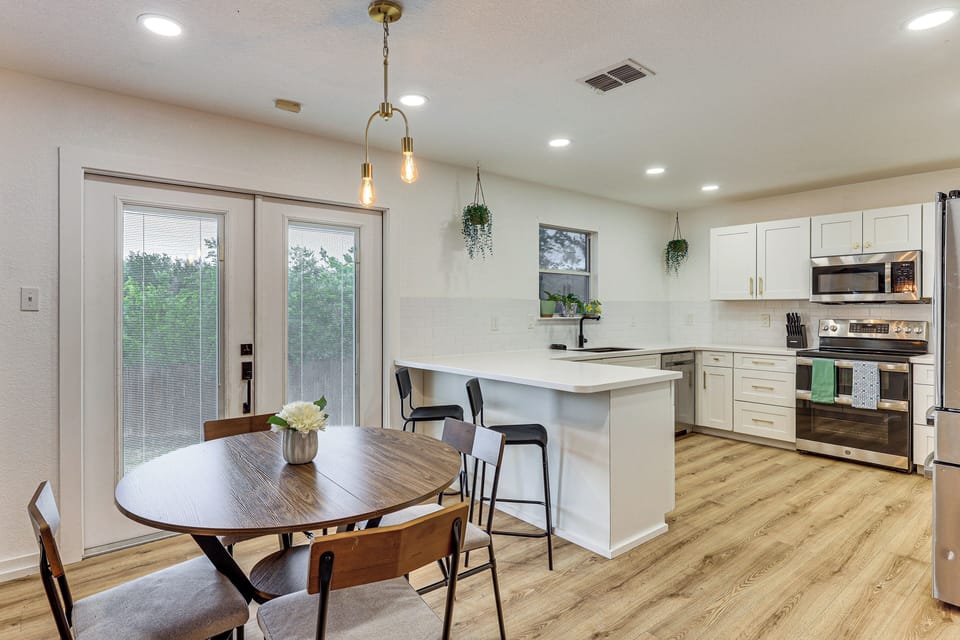Back Dining Table | Breakfast Bar | Kitchen