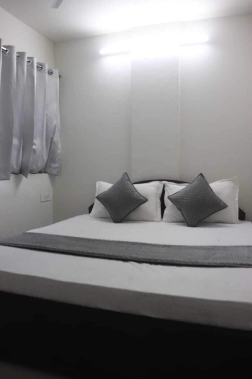 Deluxe Room | Free WiFi
