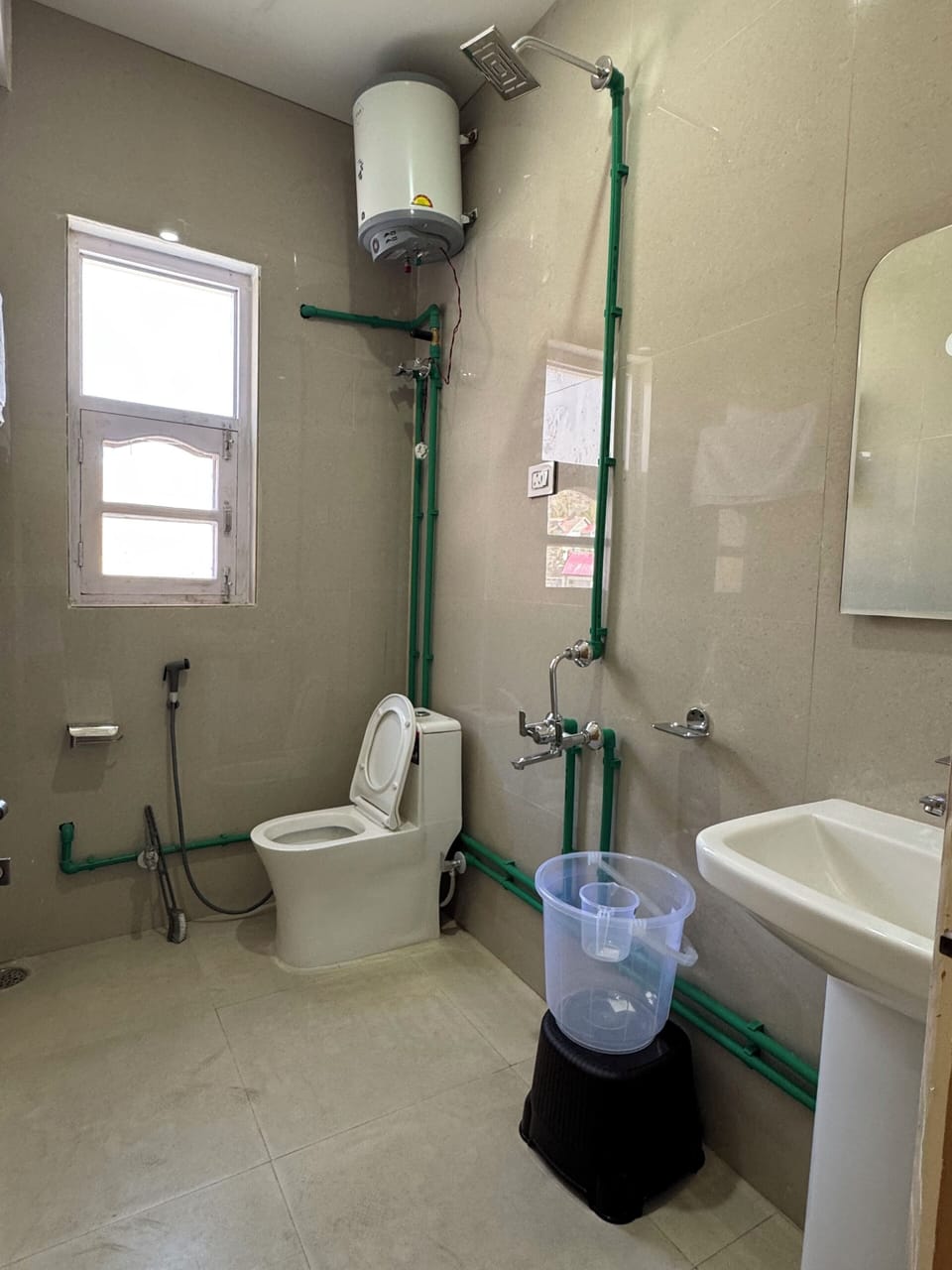 Standard Room | Bathroom | Free toiletries, towels, soap, shampoo