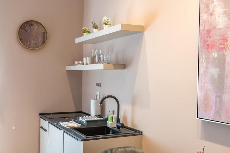 Studio, 1 Bedroom | Interior