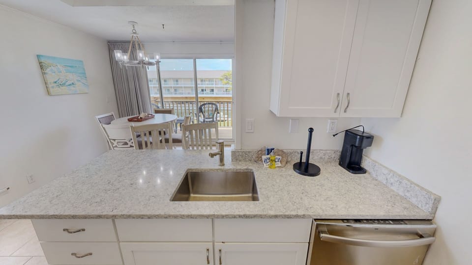 Condo, 1 Bedroom | Private kitchen | Coffee/tea maker, fridge, oven, toaster