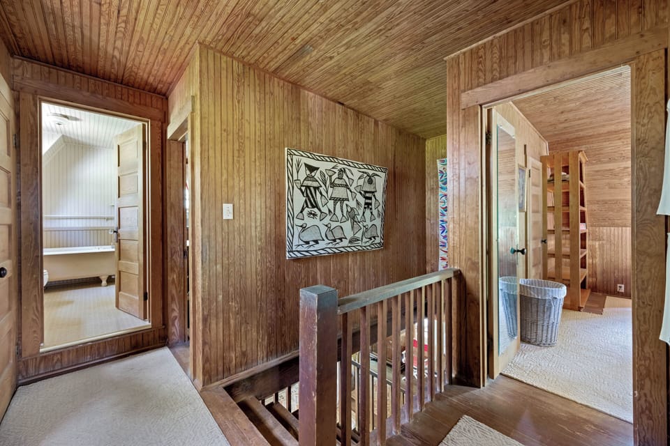 2nd Floor Landing