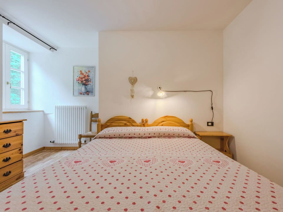 Bed, Furniture, Interior Design, Bedroom, Bedding, Bed Sheet, Wall, Wood, Floor, Room